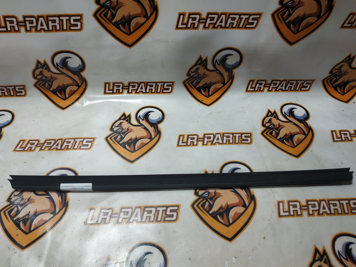 LR027356 Rear Right window seal Range Rover Evoque L538 (2012-2018) Used